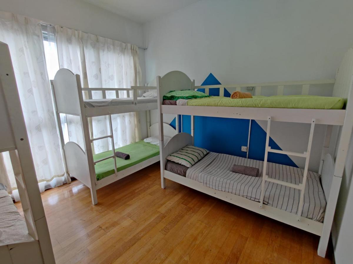 Starsbed Klcc Skyview Roof Pool Hostel Куала-Лумпур Экстерьер фото